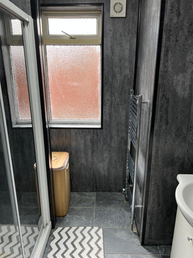 Nuns Moor Fully Equipped Kitchen Free Parking Netflix Apartment นิวคาสเซิล อะพอน ไทน์ ภายนอก รูปภาพ
